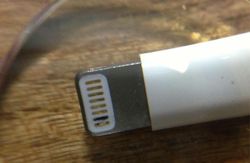 一分钱一分货？ 原装苹果Lightning转接头使用中融毁