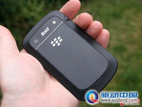 黑莓9900售价不足3400 全键盘高性能机