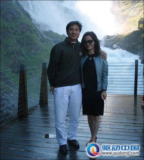 李彦宏马东敏挪威照片曝光侧面回击离婚传言