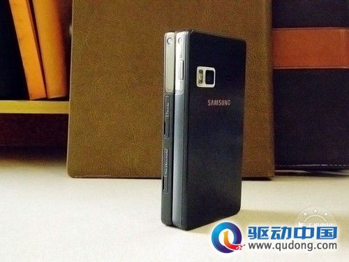 奢华商务双屏智能 三星B9120新品上市
