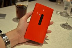 Lumia 920、Lumia 820