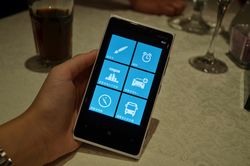 Lumia 920、Lumia 820