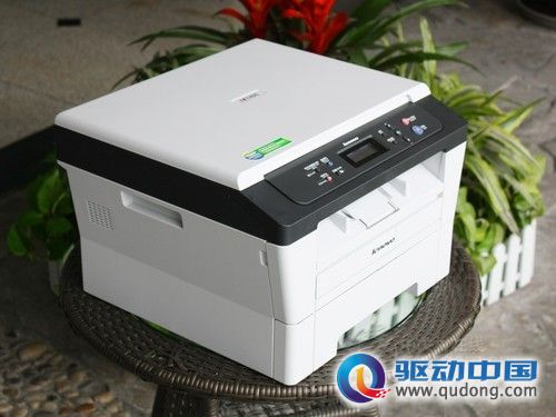 联想 M7400 外观图 