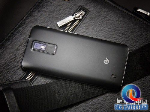 五核商务旗舰 酷派大观9960仅售3699元