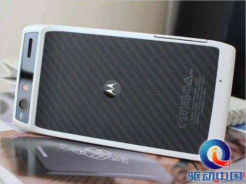 摩托罗拉XT910暴降308元 刀锋战士归来
