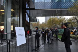 iPhone 5大陆发售直击:货源充足 黄牛不见踪影