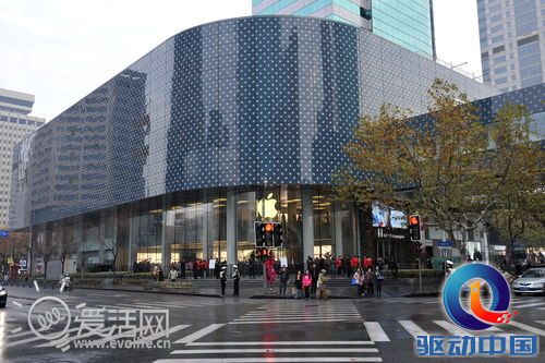 iPhone 5大陆发售直击:货源充足 黄牛不见踪影