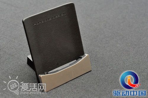 你值得拥有 RIM Porsche Design P’9981登陆中国