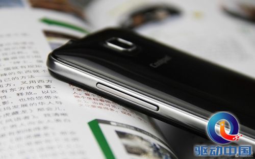 大屏双核高性价比 酷派千元机8150D评测