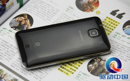 大屏双核高性价比 酷派千元机8150D评测
