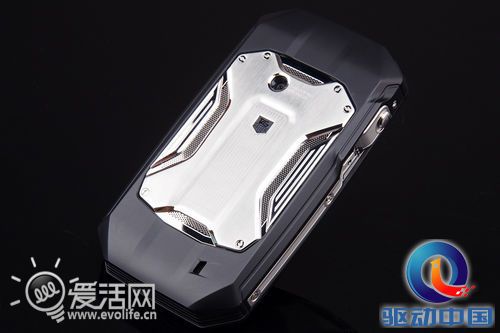 低调与奢华的交合点 TAG Heuer RACER智能手机初印象