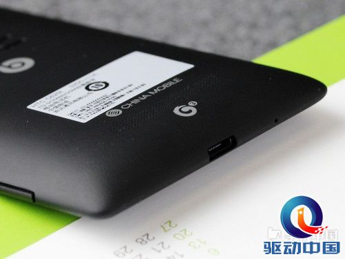 WP8双核高清屏 HTC 8X移动版深度评测