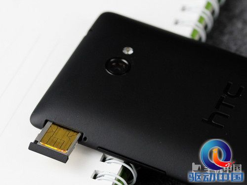 WP8双核高清屏 HTC 8X移动版深度评测