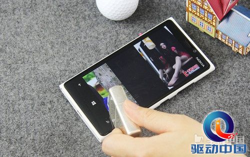 最具创新力 诺基亚920超敏感触控测试