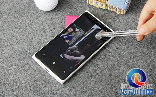 最具创新力 诺基亚920超敏感触控测试