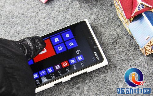 最具创新力 诺基亚920超敏感触控测试 