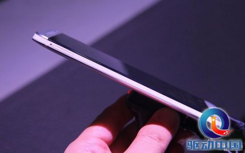 1080p巨屏四核新旗舰 HTC One现场体验