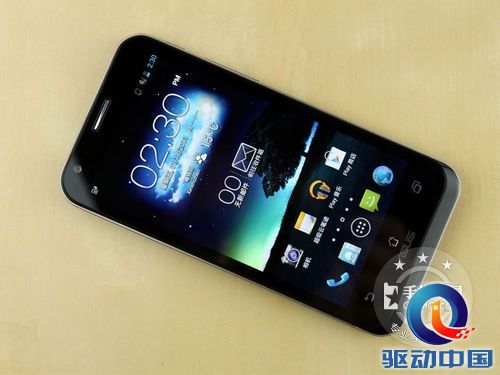 软硬兼施突破常规 华硕PadFone 2体验