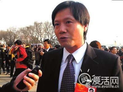 雷军:市场每销售三部小米手机就有一部是假的