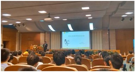 图：360副总裁、首席隐私官谭晓生演讲“常见互联网网络攻击分析”