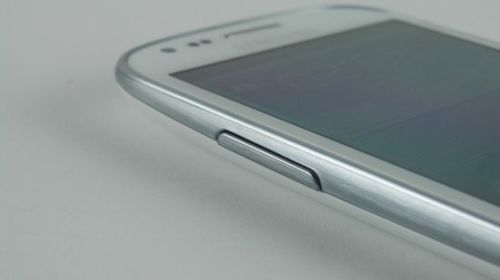 三星Galaxy S3 Mini评测：功能全面价分辨率较低