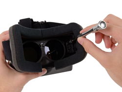 Oculus Rift头戴3D显示器拆解 看看VR设备里装了什么