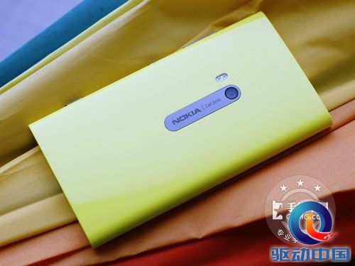 最强WP8旗舰 行货Lumia 920全网最低价