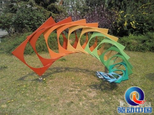 2GHz英特尔双核巨屏 联想K900深度评测 