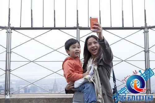 2GHz英特尔双核巨屏 联想K900深度评测 