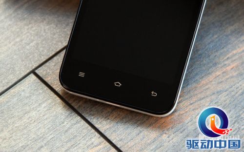 1300万像素F2.2光圈 32GB版小米2S评测