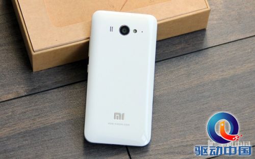1300万像素F2.2光圈 32GB版小米2S评测