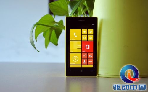 1299元最低价WP8 诺基亚Lumia 520评测