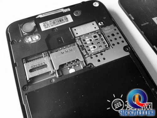 痘痘毛孔逃不掉 800万前置摄像头手机就要来了