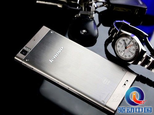 5.5英寸+精钢机身 联想K900京东正式上市