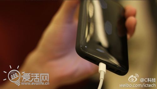 你好塑料 廉价版iPhone曝光惊现网络