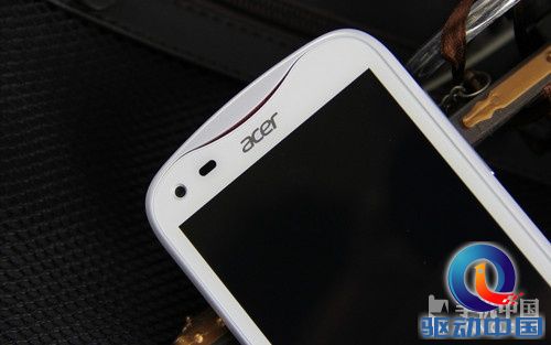 4.5英寸四核强机 Acer Liquid E2评测 