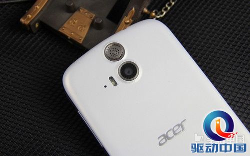 4.5英寸四核强机 Acer Liquid E2评测 