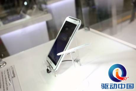 说明: C:\Users\rayvanson\Desktop\Com展\资料2\new 图\付争-Asus+图\付争-Asus 图\com展会新图\Asus Fonepad Note\IMG_5110.JPG