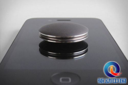 Misfit Shine是目前工业设计最好、体积最小的健康类可穿戴设备。