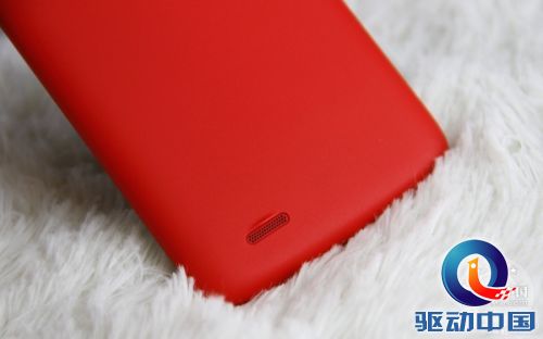 炫红时尚贴心服务 女人机联想S820评测