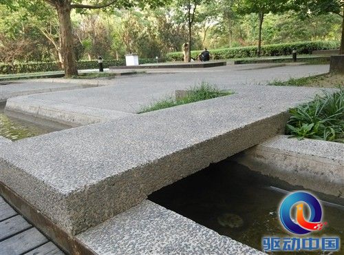 谁更有性价比 小米2S/康佳凡高大对比