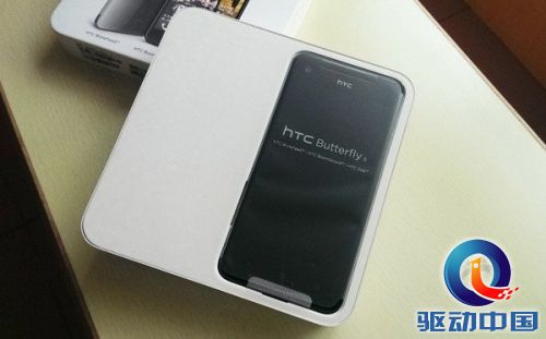 HTC大蝴蝶续作今日开卖