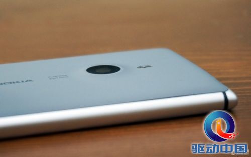 拍照再增强机身更轻薄 Lumia 925评测 