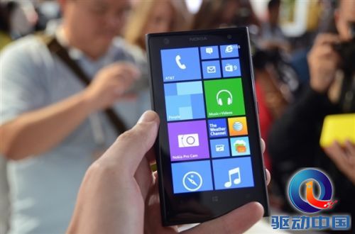 诺基亚新拍照机皇Lumia 1020真机多图赏