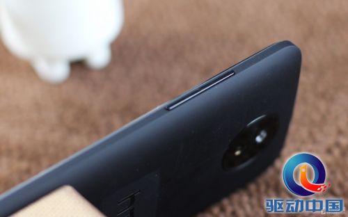 双网双待四核机 HTC Desire 609d评测