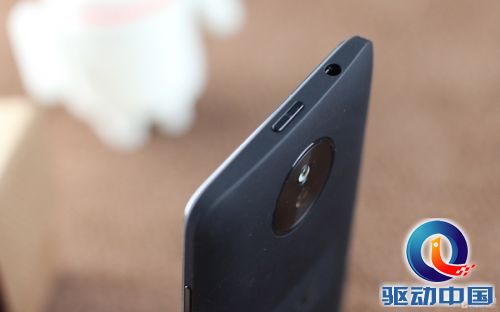双网双待四核机 HTC Desire 609d评测