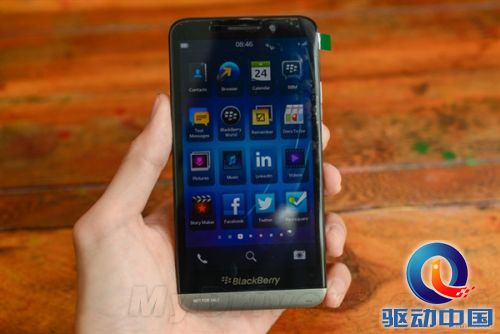 HTC范儿：黑莓最大旗舰机A10清晰谍照曝光