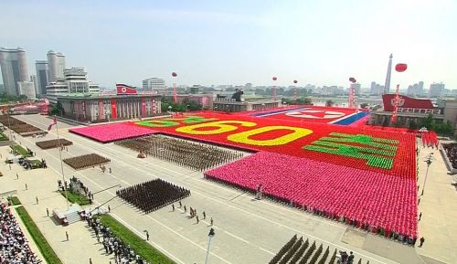 朝鲜半岛停战60年大阅兵 李源潮 金正恩观礼