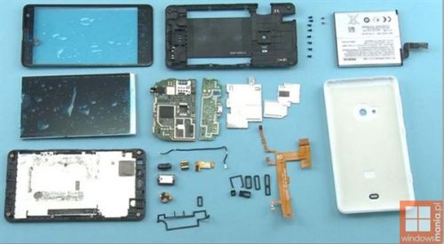 诺基亚4.7寸大屏Lumia手机拆解图曝光