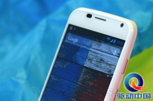 X Phone正式登场:白色超帅气